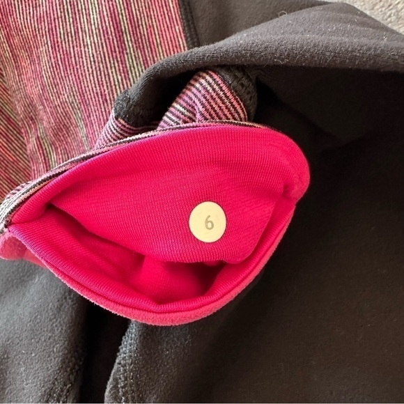 Lululemon Crop Legging Yoga Pants Size 6 striped waist black multicolor - Picture 5 of 8